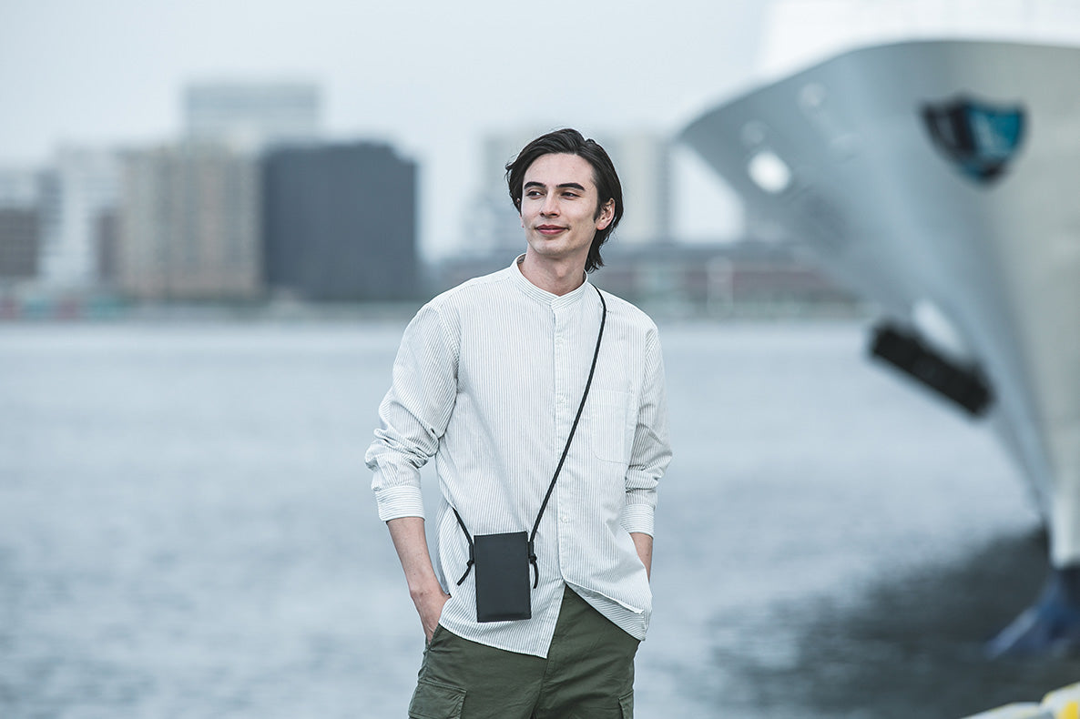 神戸レザー フォンポーチ